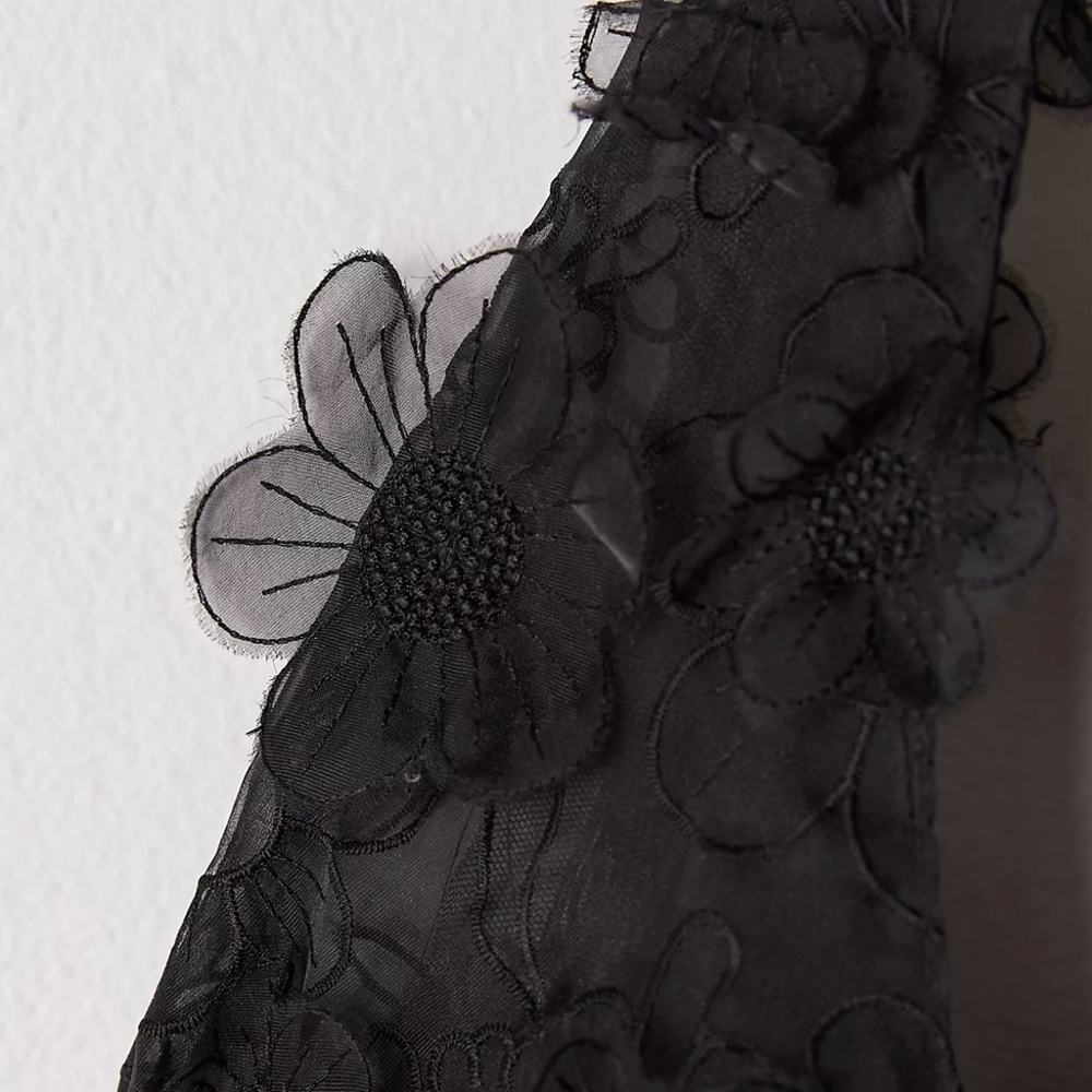 NWT Free People Aurora Floral Shoulder Bag in Black - Picture 8 of 8